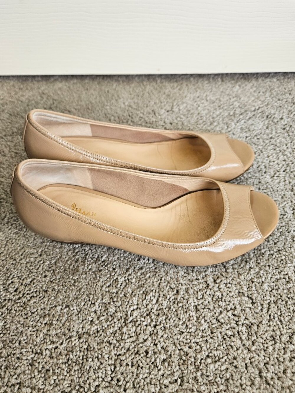 Cole Haan Nike Air Tan Patent Peep Toe Low Wedge Pumps Size 8